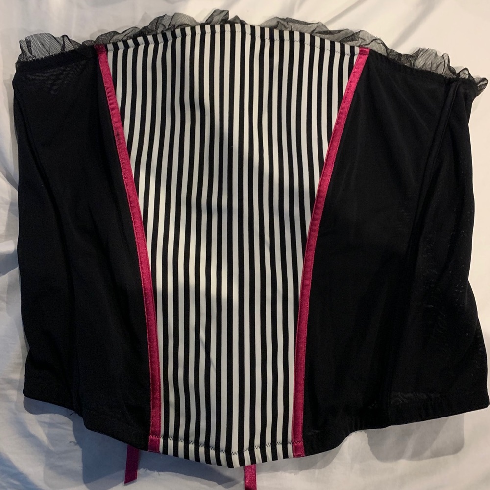 Black and white corset/panty set
